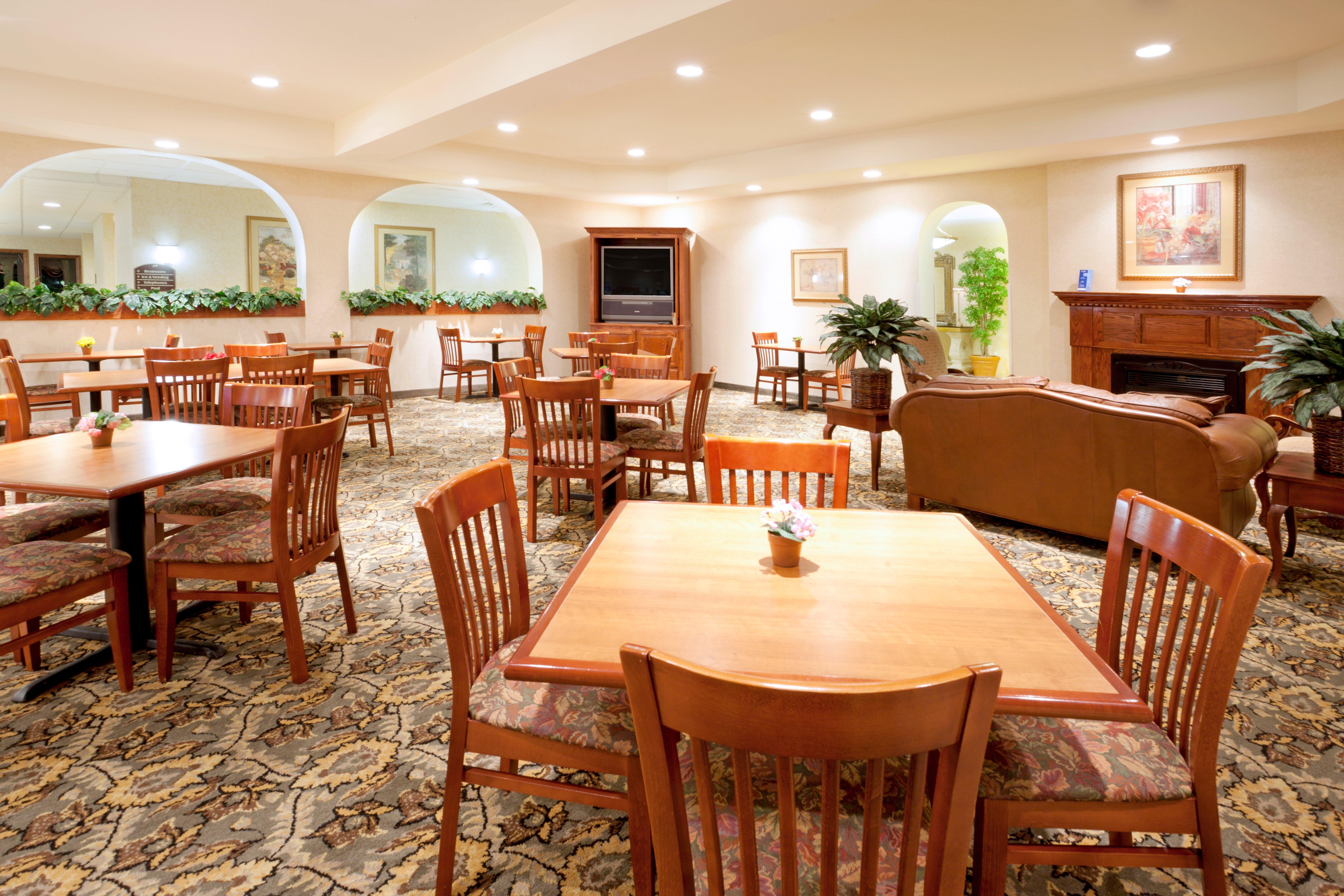 Holiday Inn Express & Suites Kerrville Esterno foto