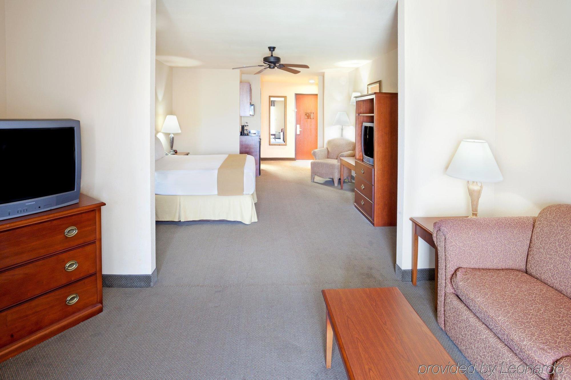 Holiday Inn Express & Suites Kerrville Camera foto