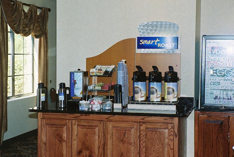 Holiday Inn Express & Suites Kerrville Esterno foto